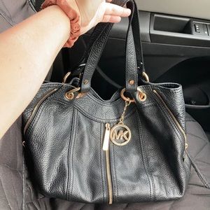 black Michael Kors Shoulder Bag